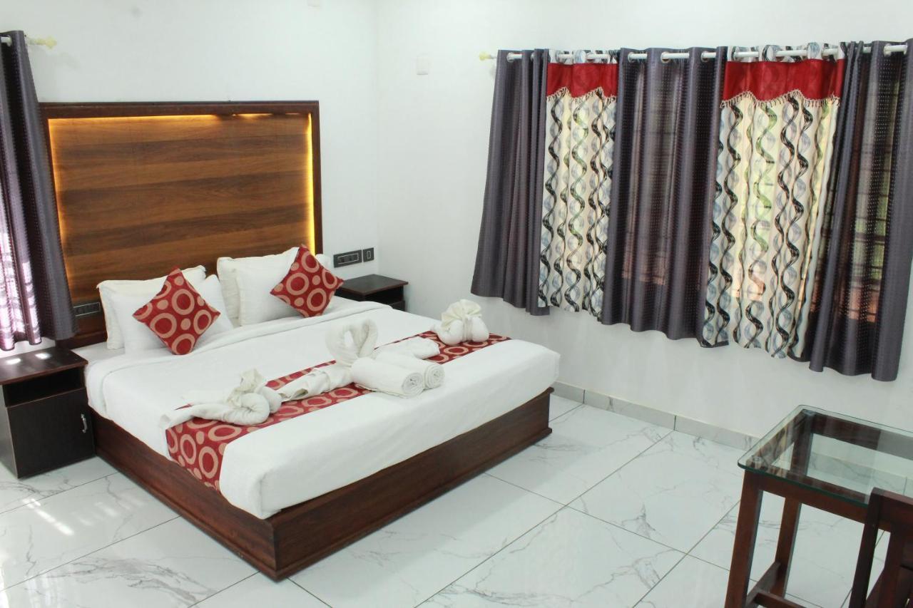 The Mountcourt Hotel Munnar Exterior foto