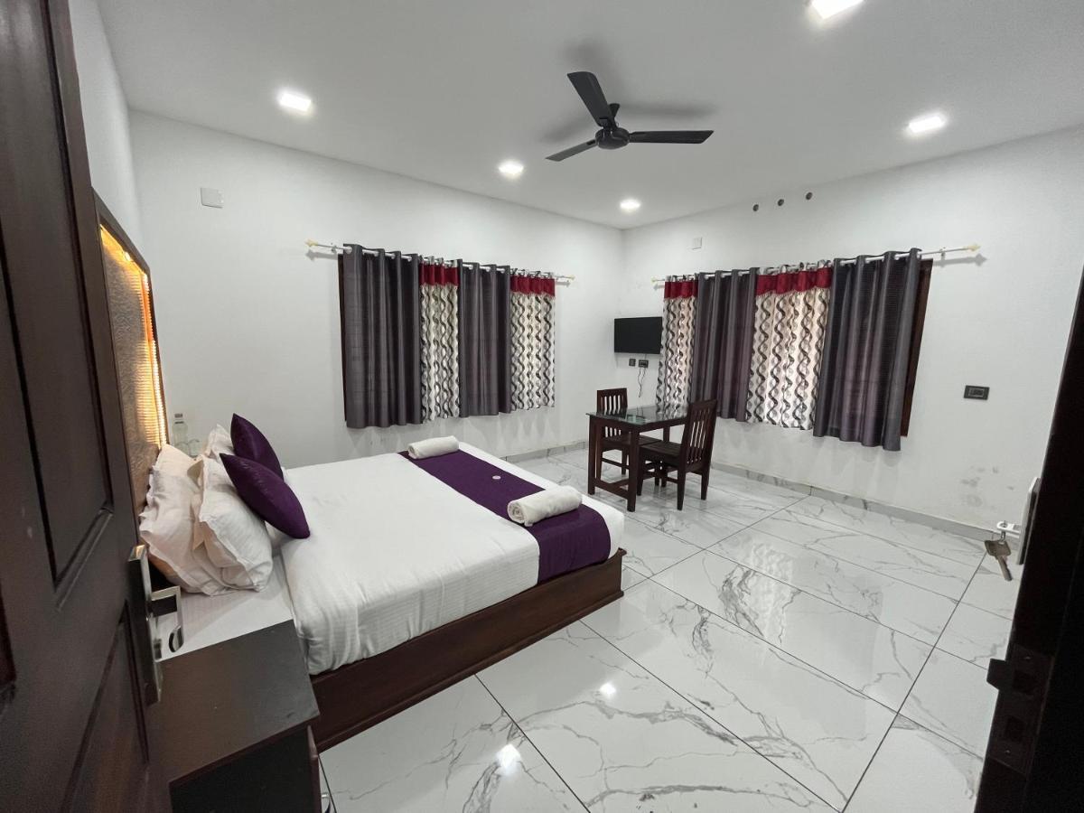 The Mountcourt Hotel Munnar Exterior foto
